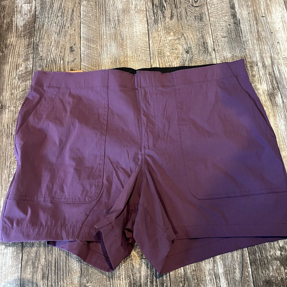 Brand New Women's Eddie Bauer Shorts